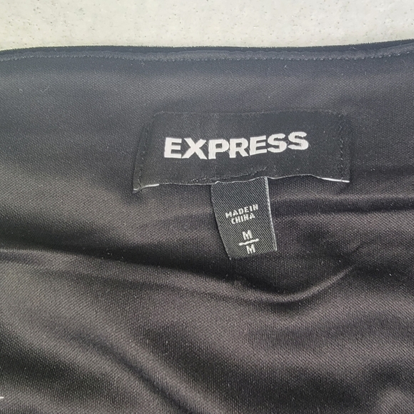 Express Black Sequin Mini Skirt Stretchy elastic waist Comfortable Size Medium - Picture 6 of 6